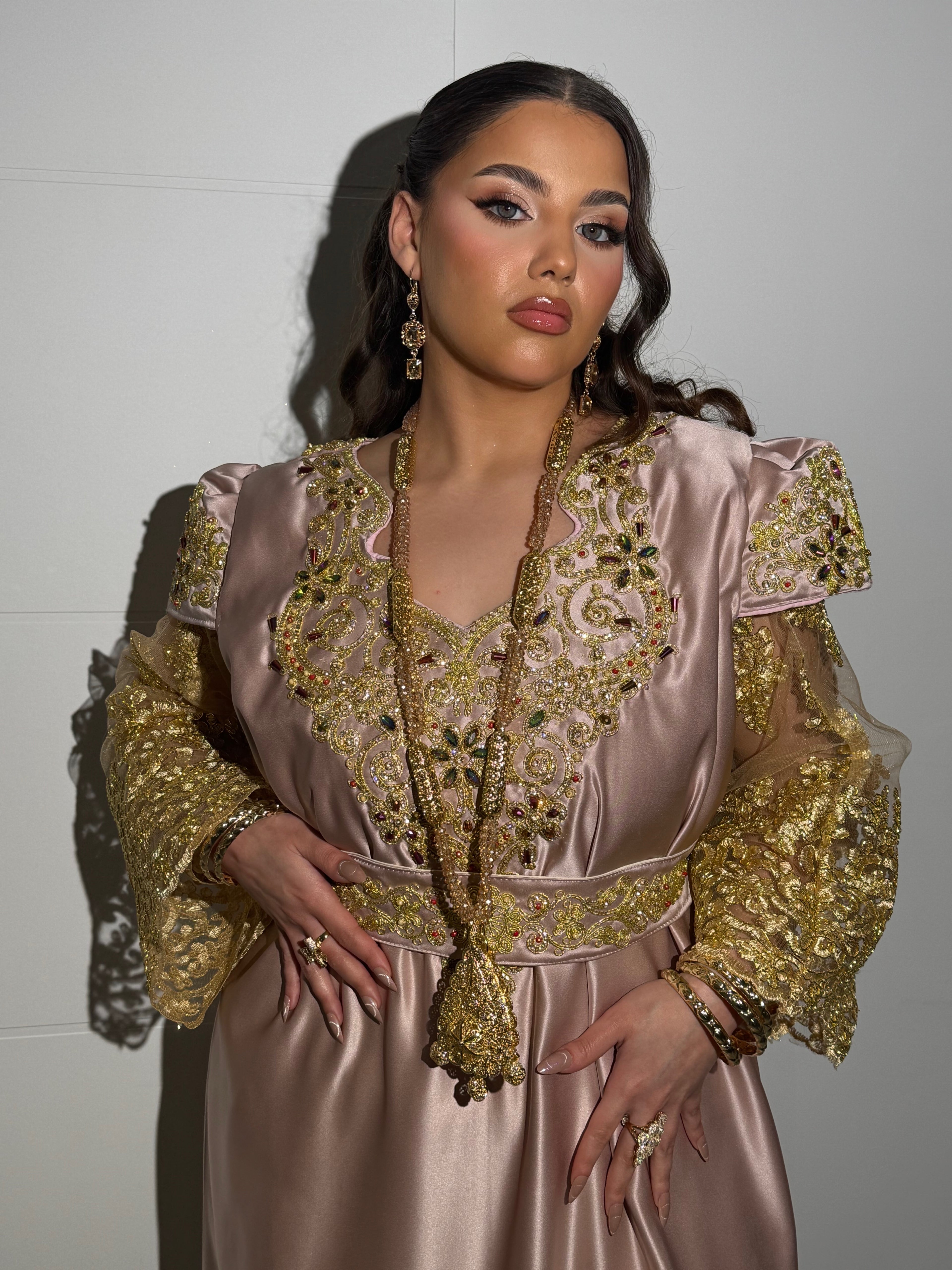 Fergani rose perlée "Yara" - haute couture