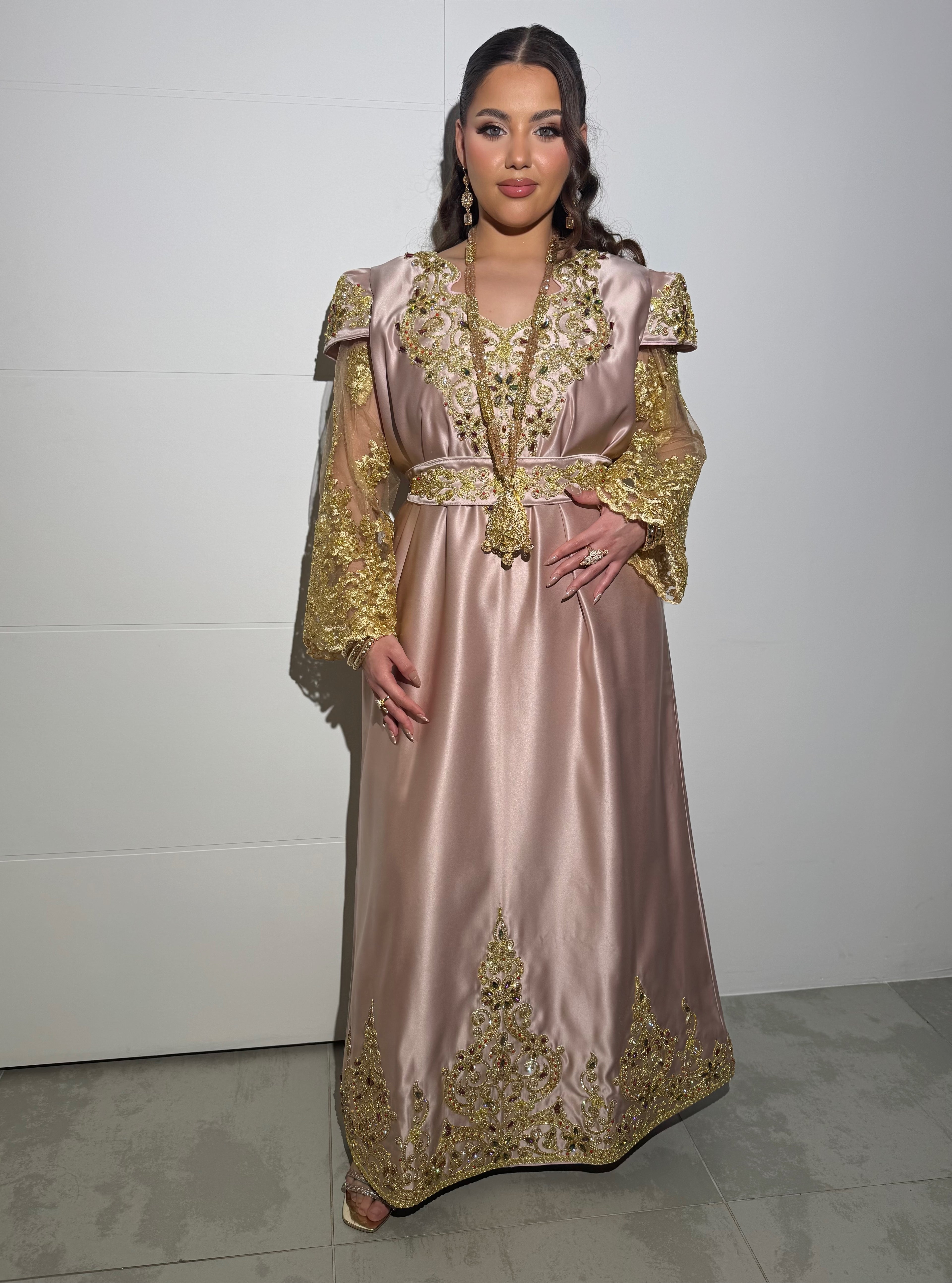 Fergani rose perlée "Yara" - haute couture