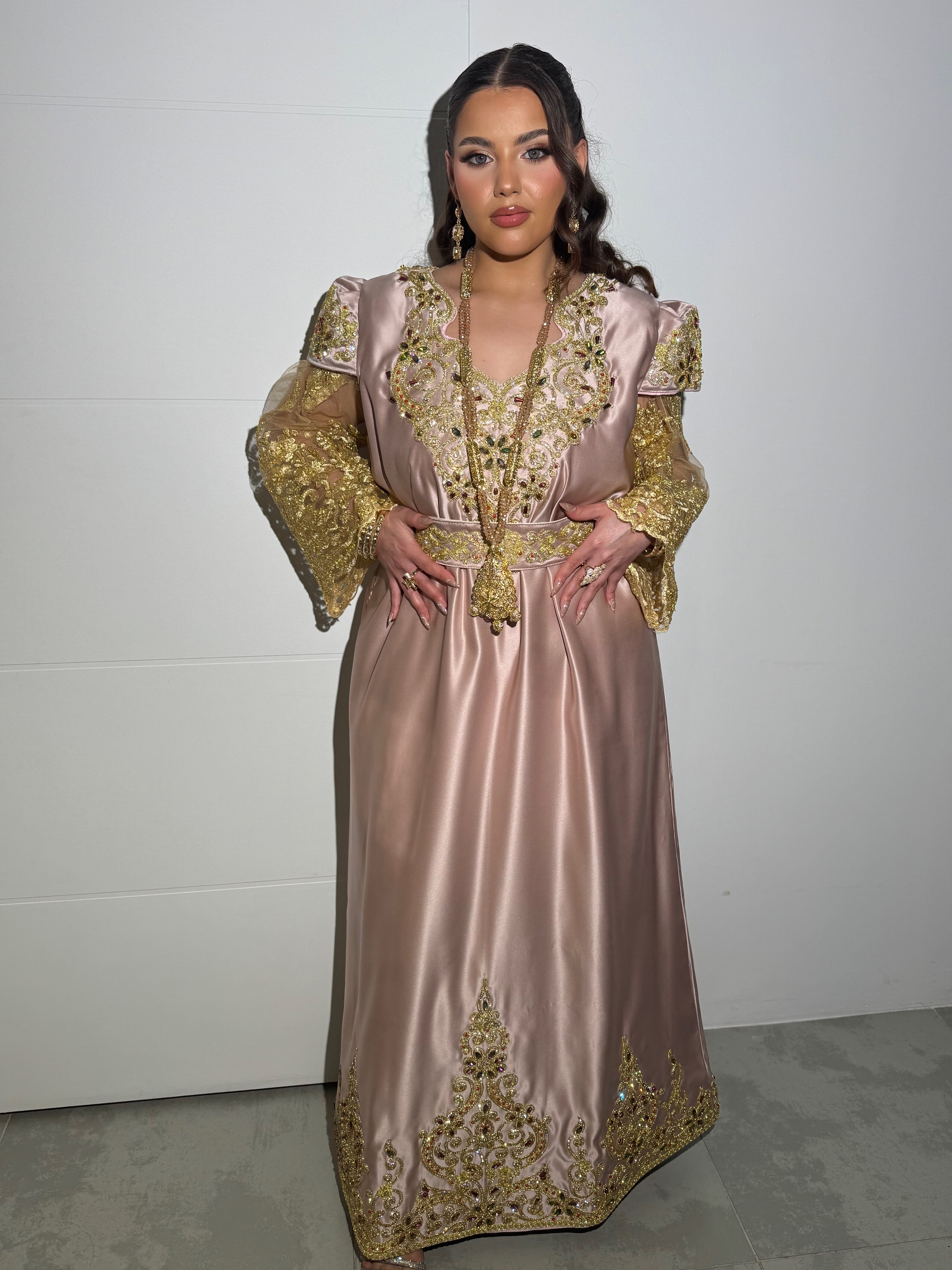 Fergani rose perlée "Yara" - haute couture