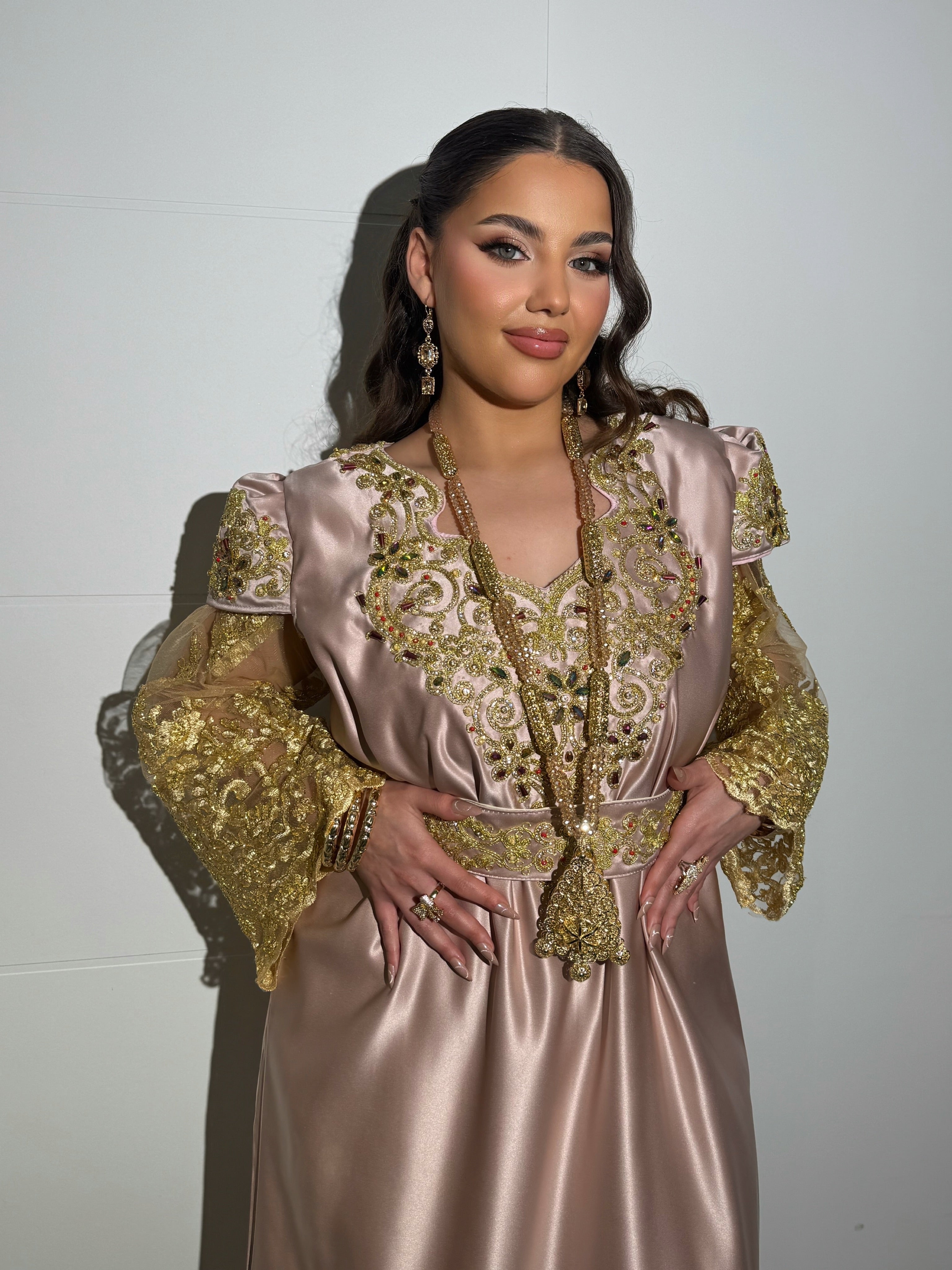 Fergani rose perlée "Yara" - haute couture