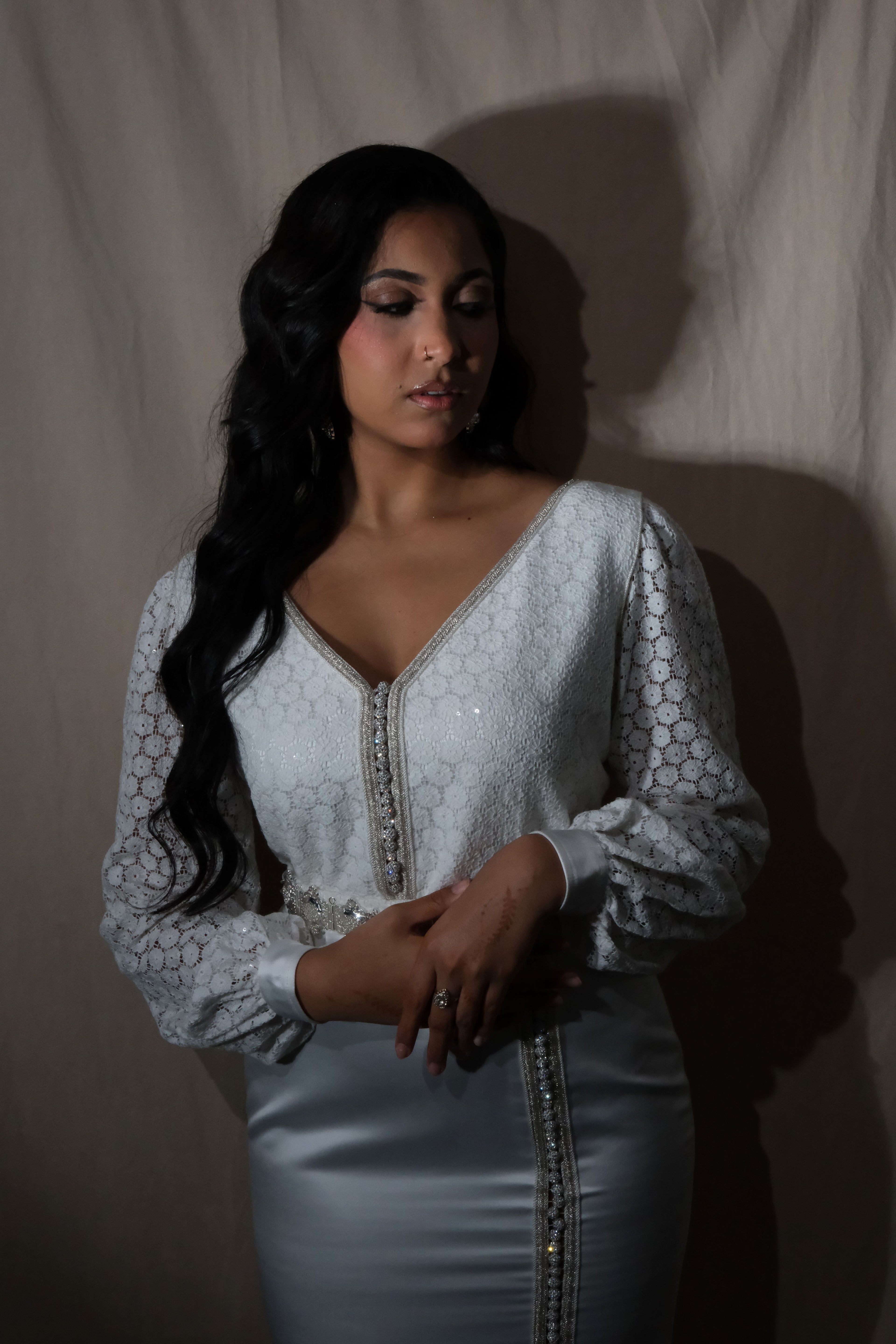 Caftan moderne blanc « Nourine » – Pièce unique