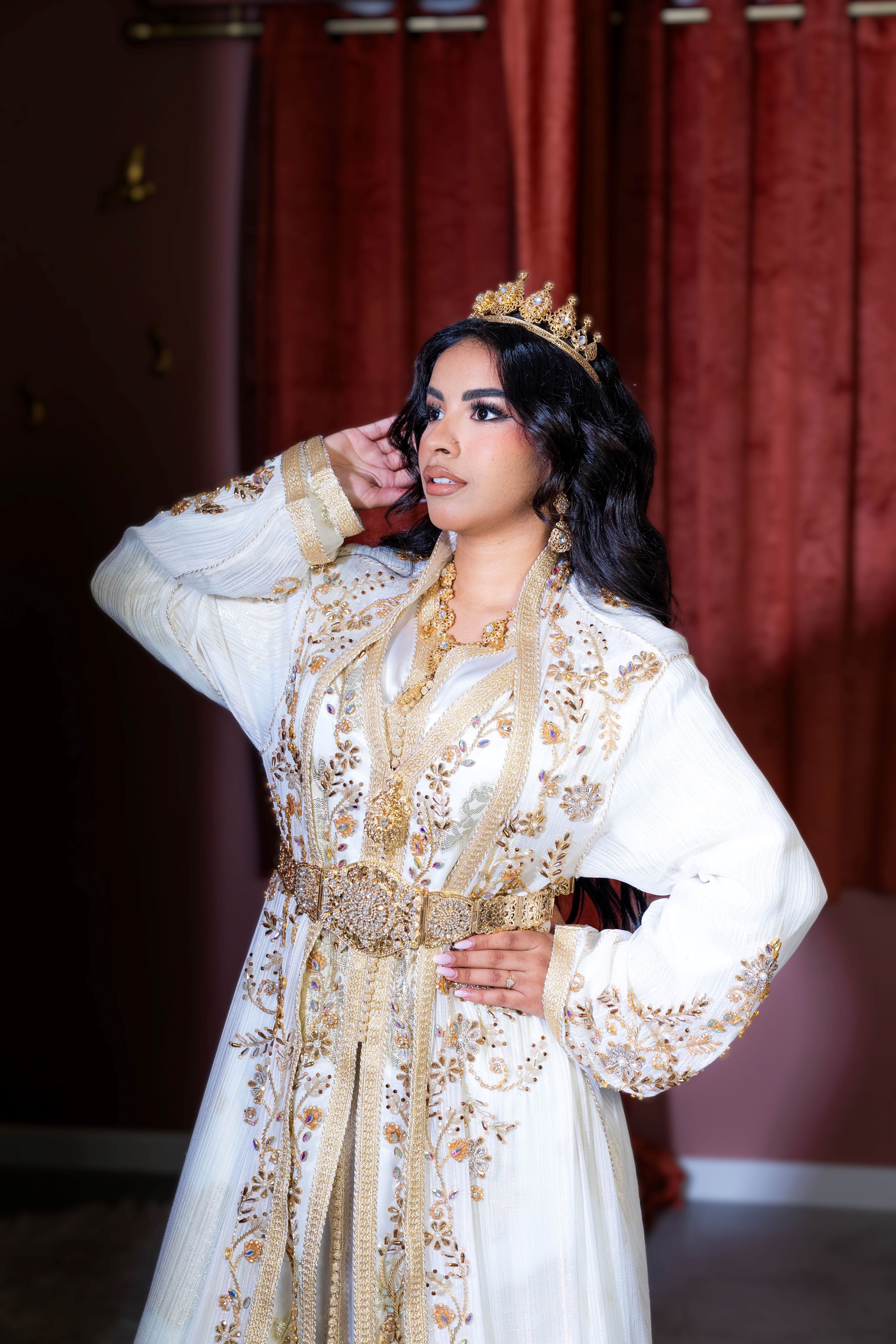 Takshita blanche et dorée mariée « LAYAL » – Haute Couture