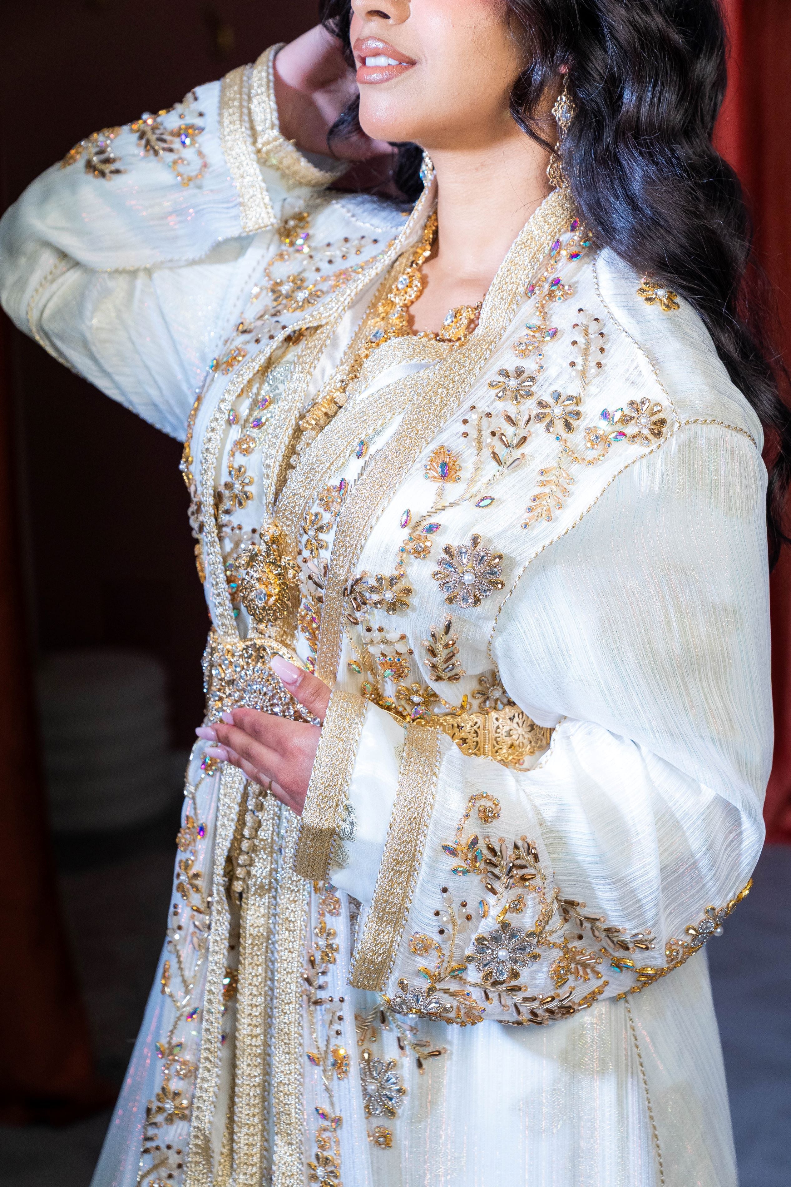 Takshita blanche et dorée mariée « LAYAL » – Haute Couture