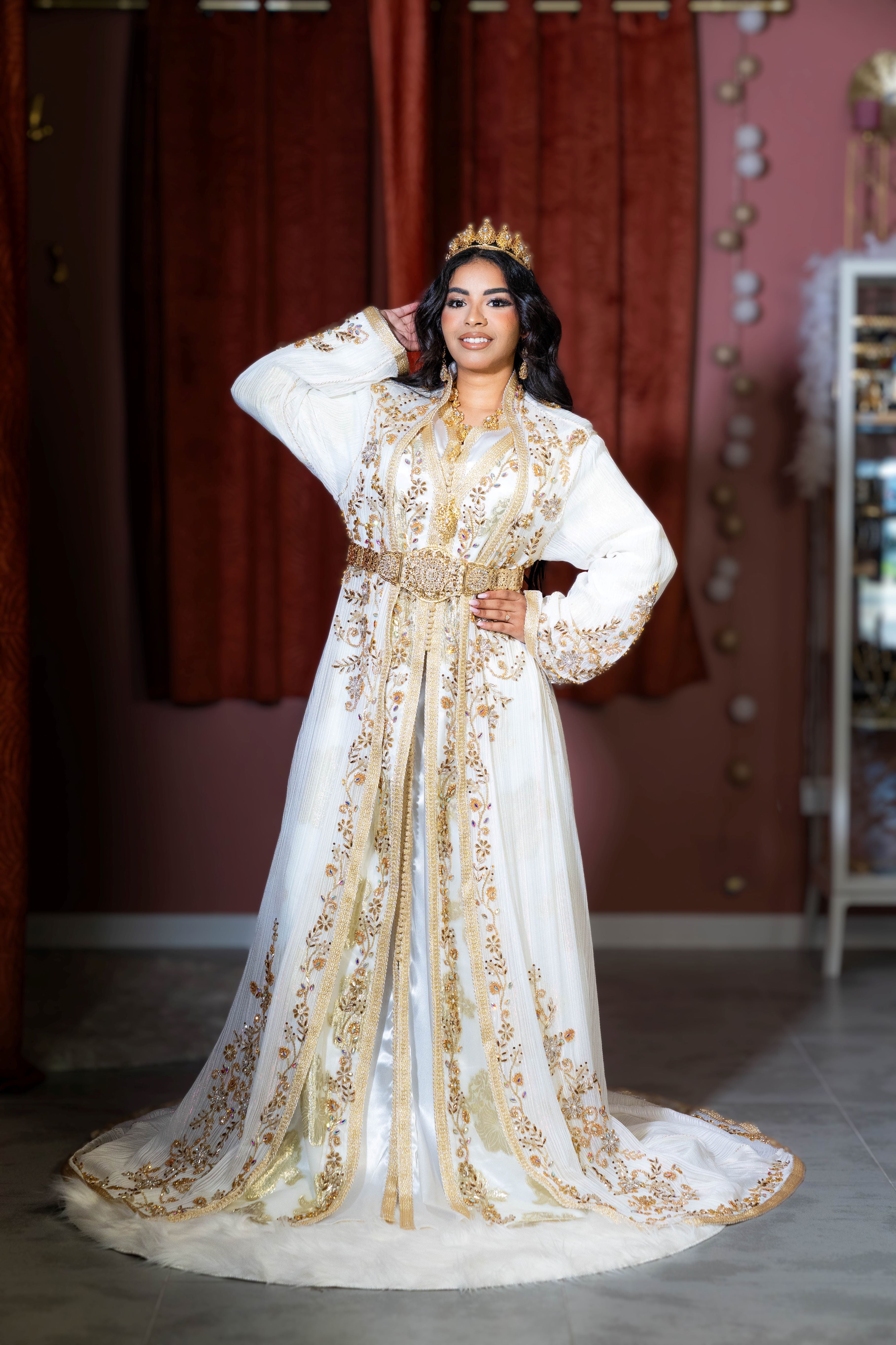 Takshita blanche et dorée mariée « LAYAL » – Haute Couture