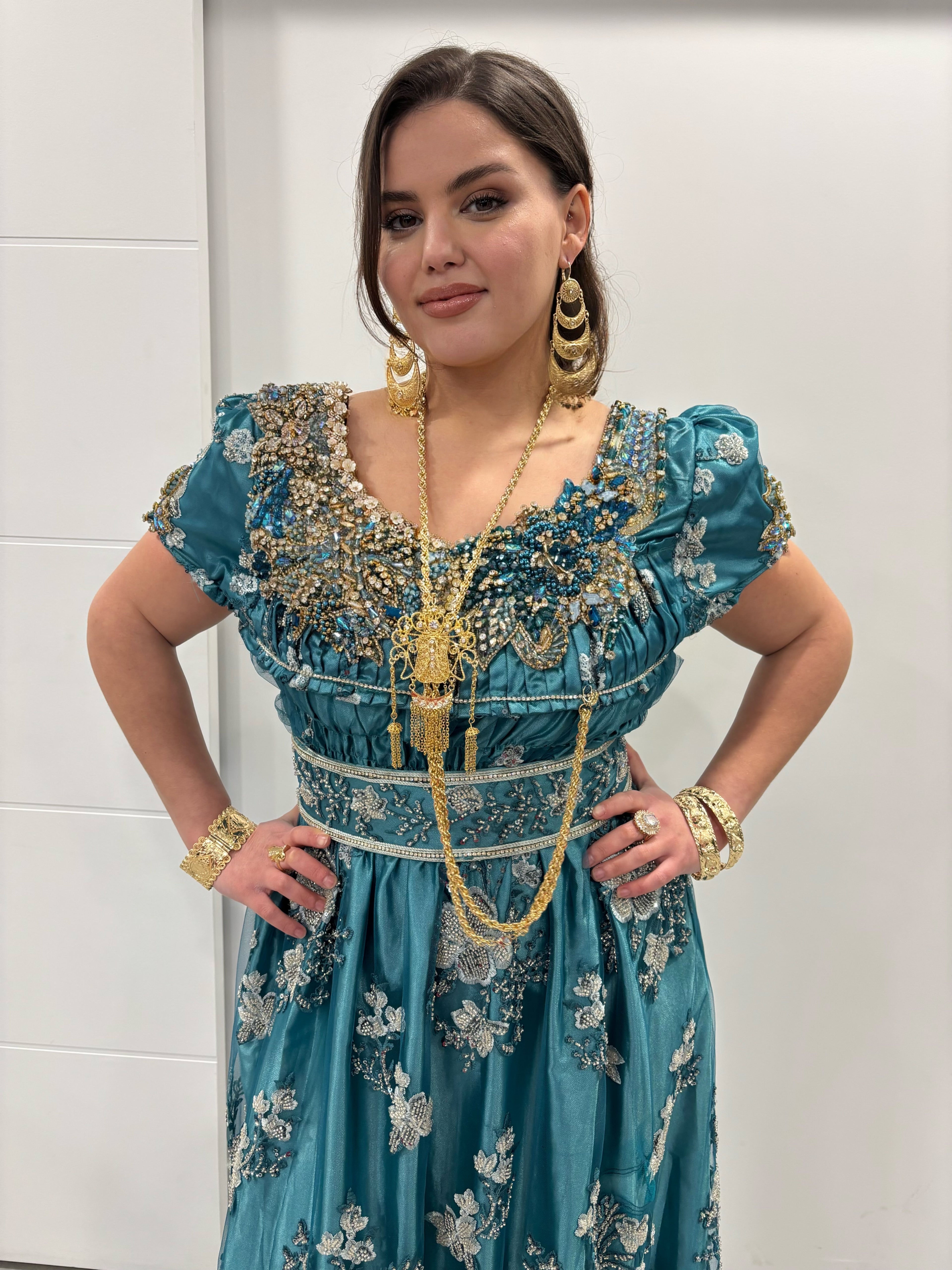 Blouza Oranaise « NOURA » – Haute Couture Perlée à la Main