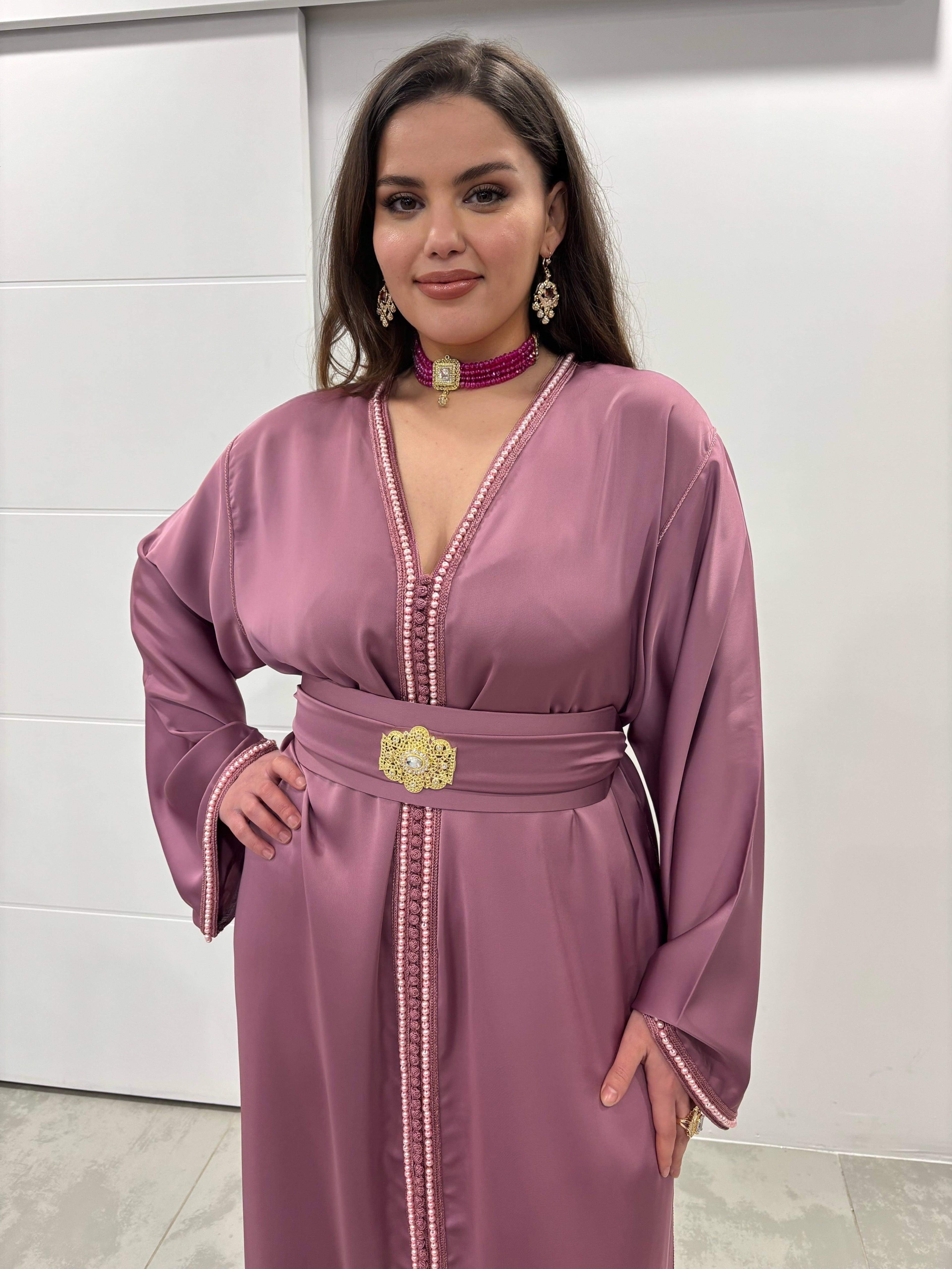 Caftan « Rania » – Satin de soie rose mauve