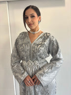 Caftan argenté pailleté