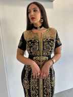 Vue détails sur le caftan noir perlé coupe sirène en confection sur mesure