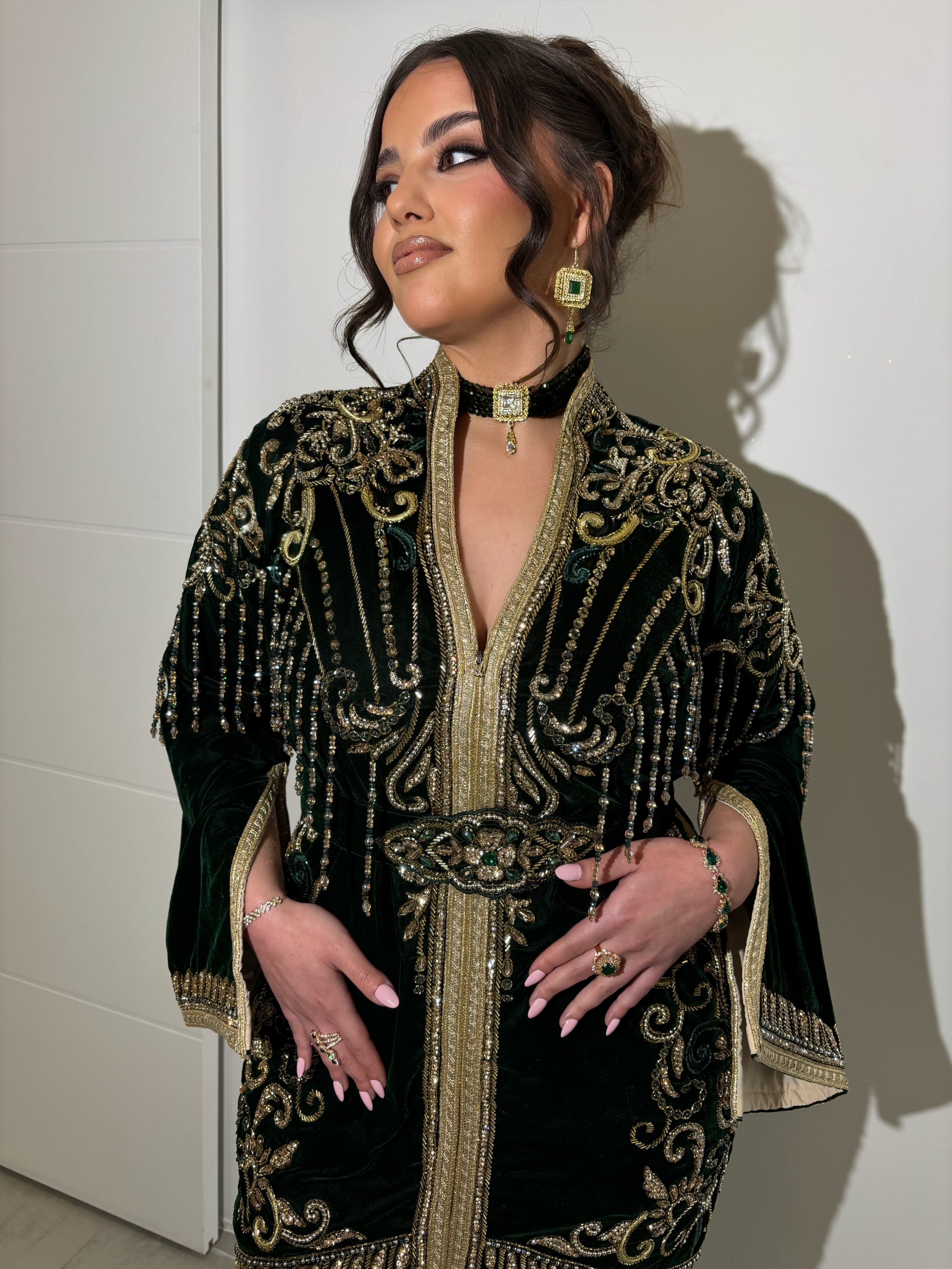 Caftan vert emeraude velours perlé "Esmeralda"