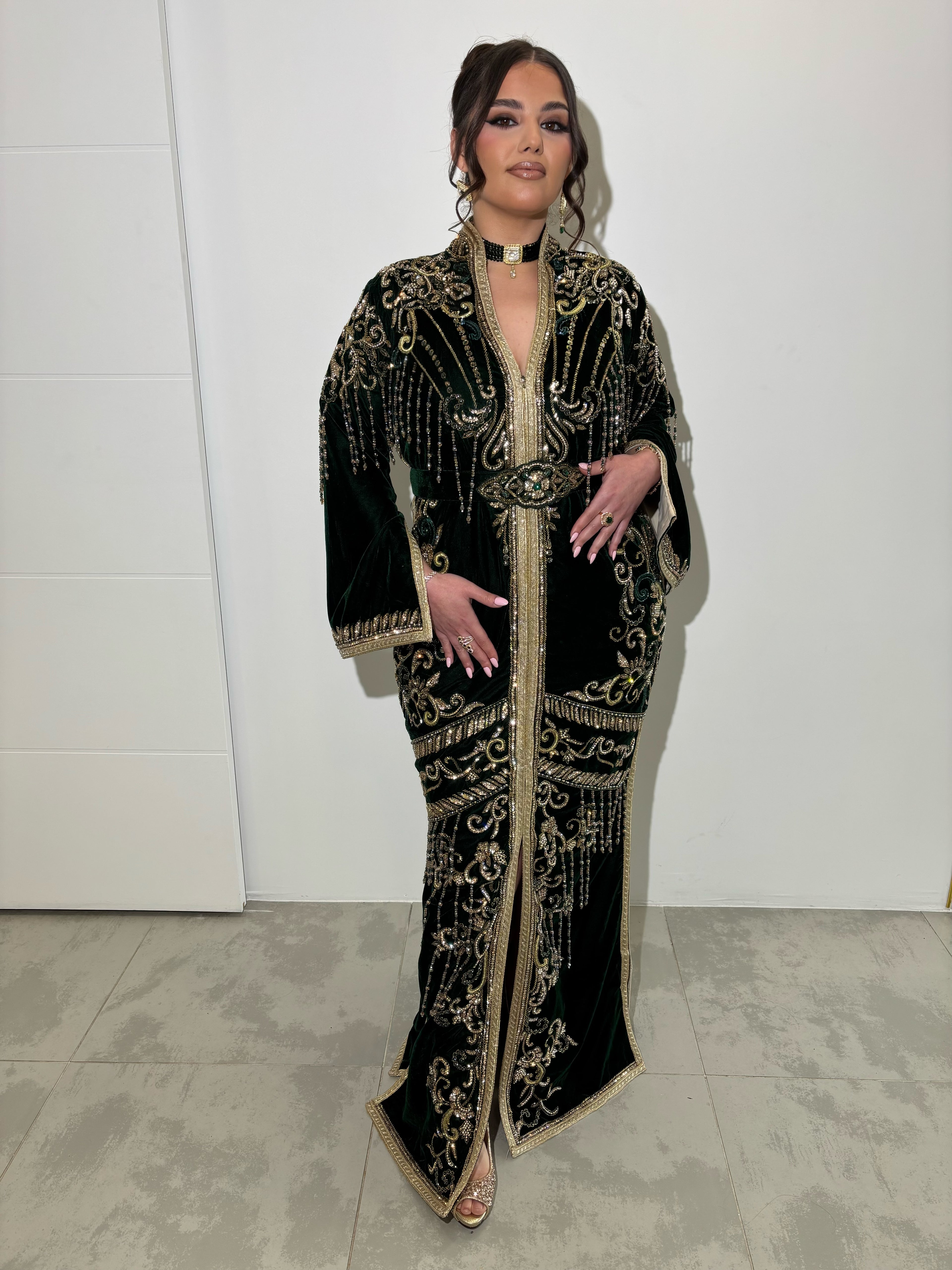 Caftan vert emeraude velours perlé "Esmeralda"