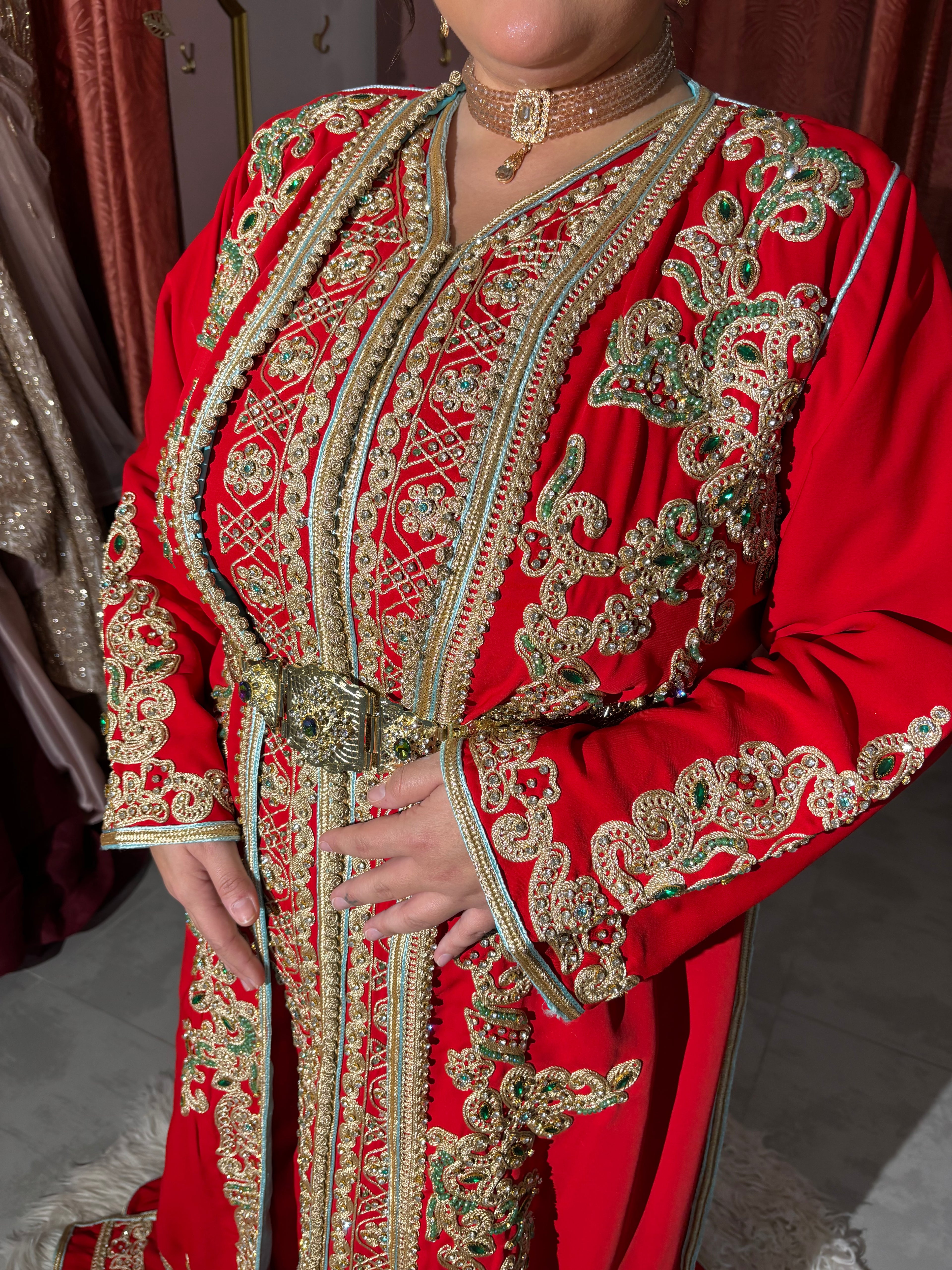 Takchita rouge perlée "Nadia"