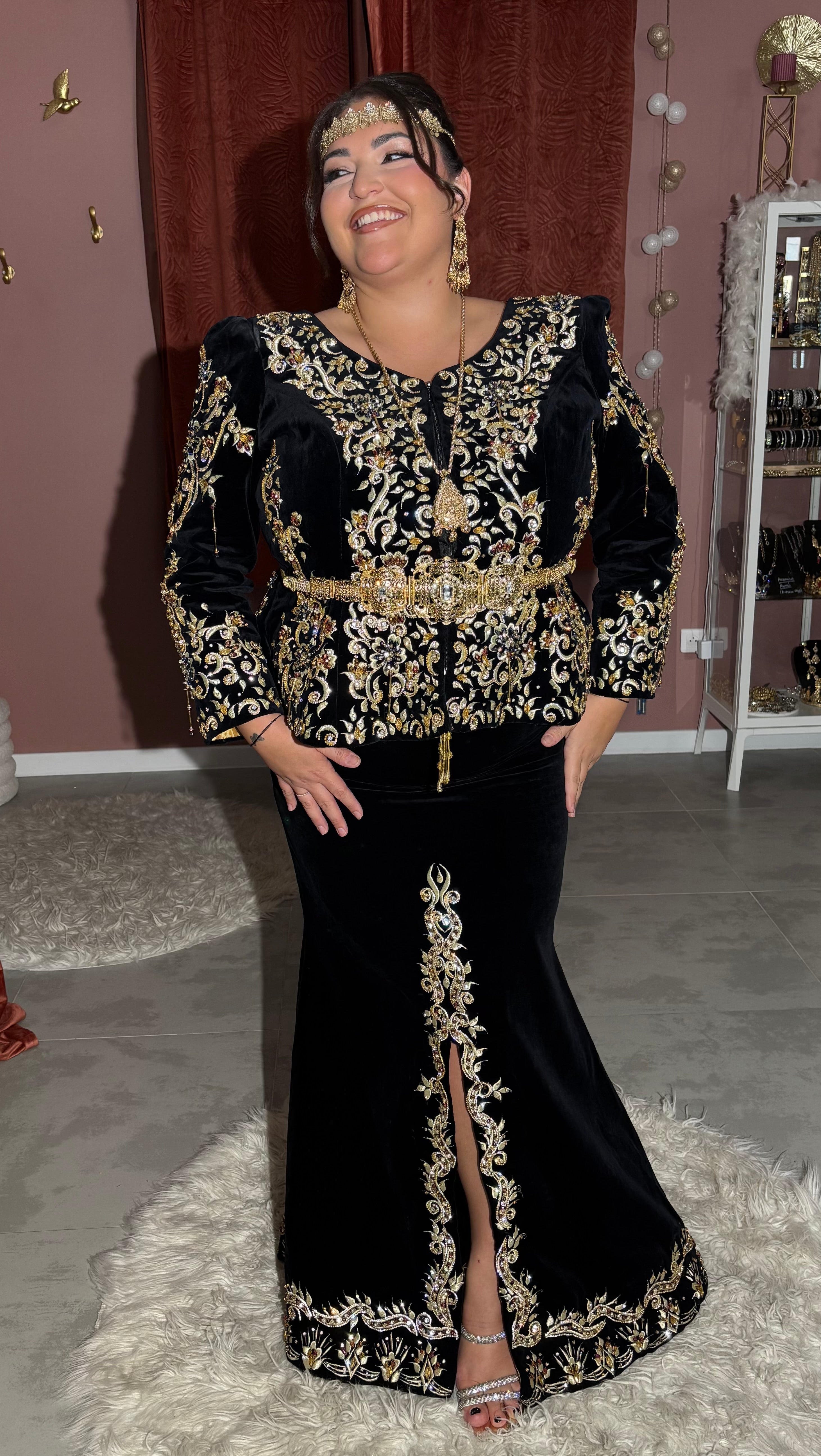 Karakou Noir Velours Perlé grande taille "Yasmine"