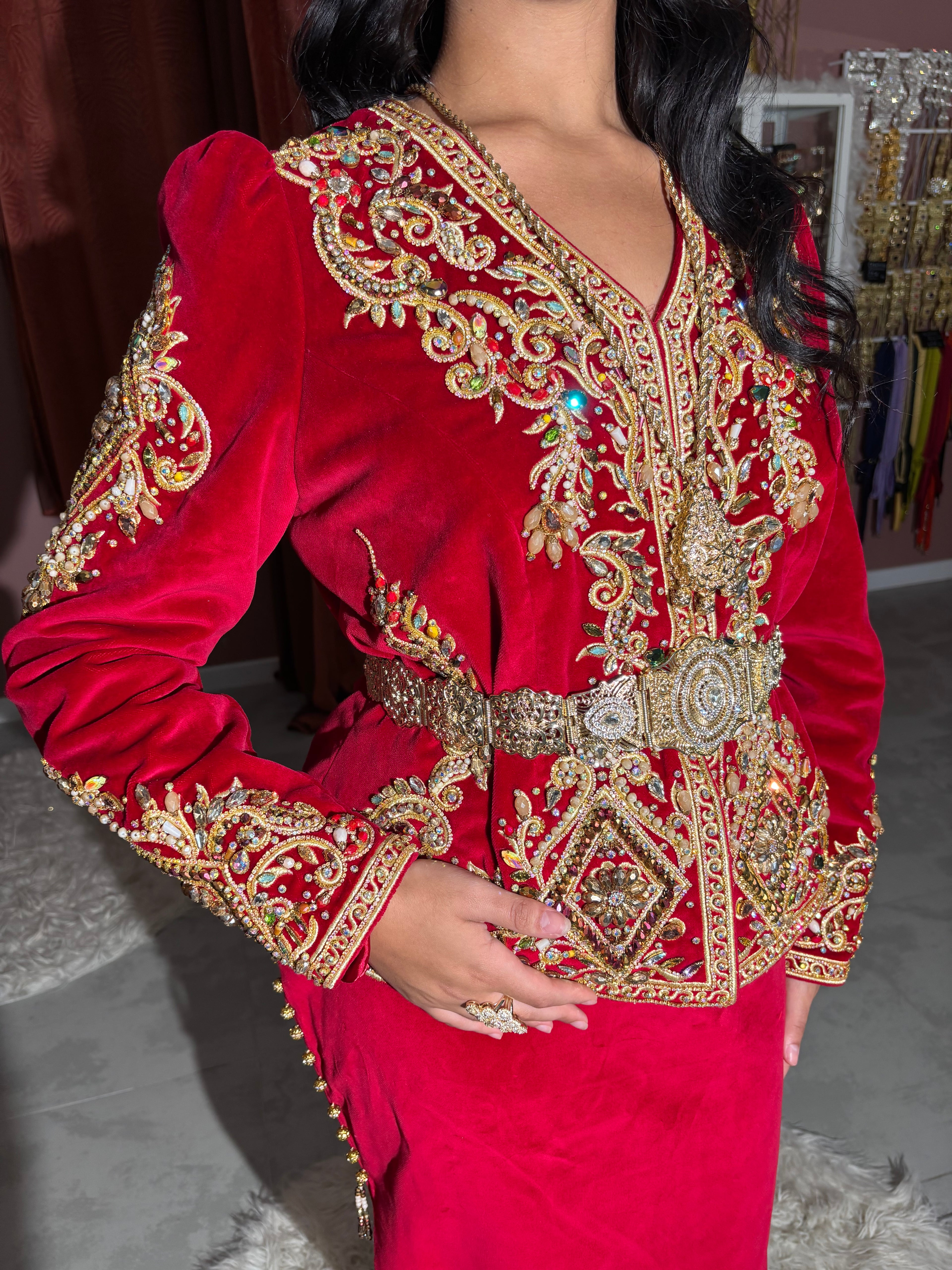 Karakou rouge perlé "Sarah" - haute couture