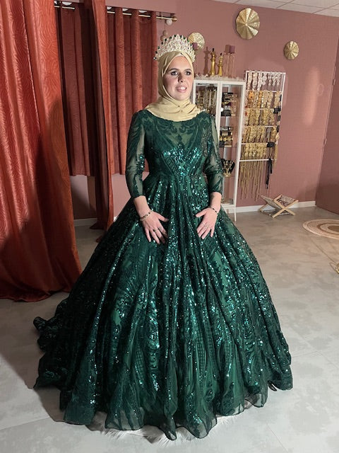 Robe princesse verte à sequins “Zahraël”