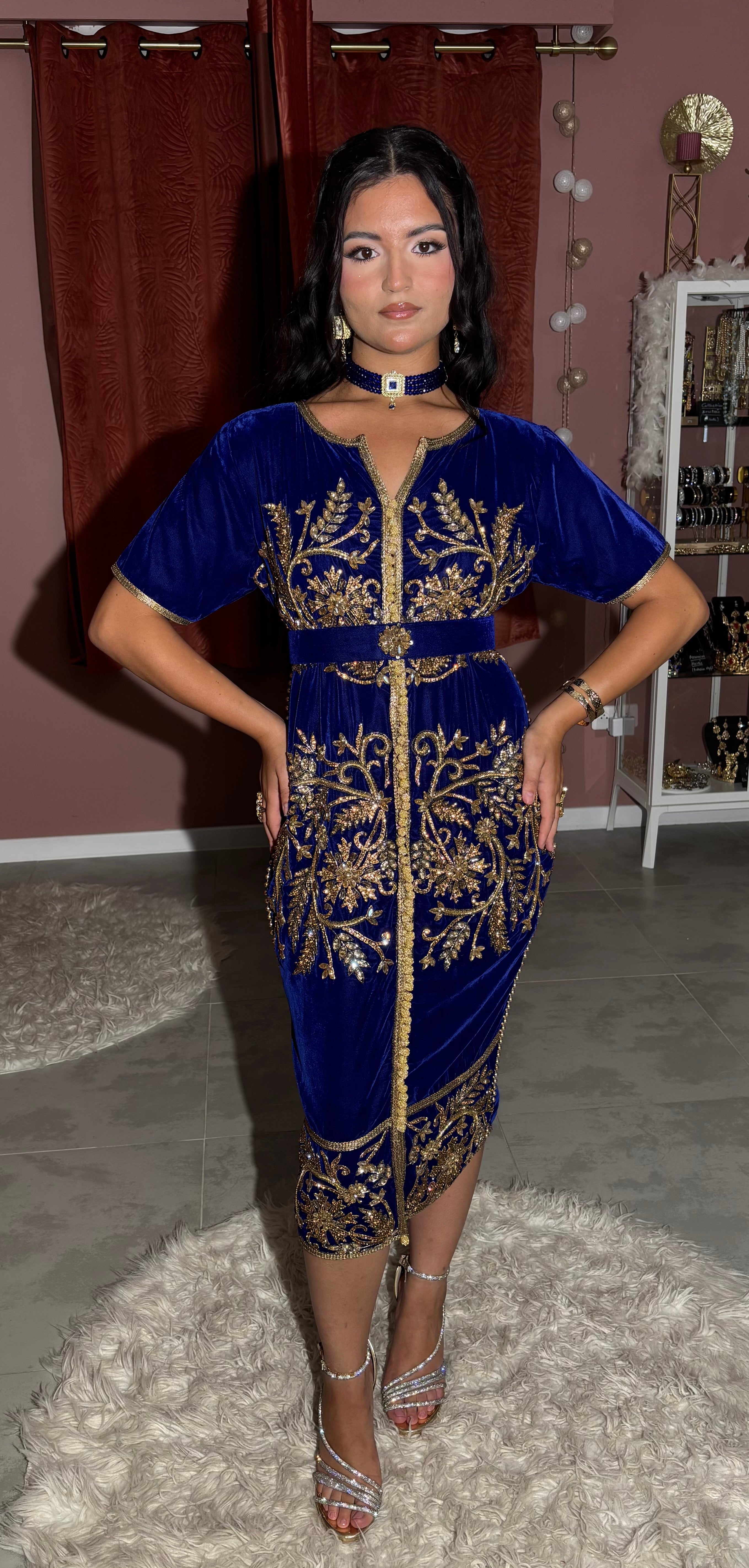 Caftan court bleu perlé "Nouria"