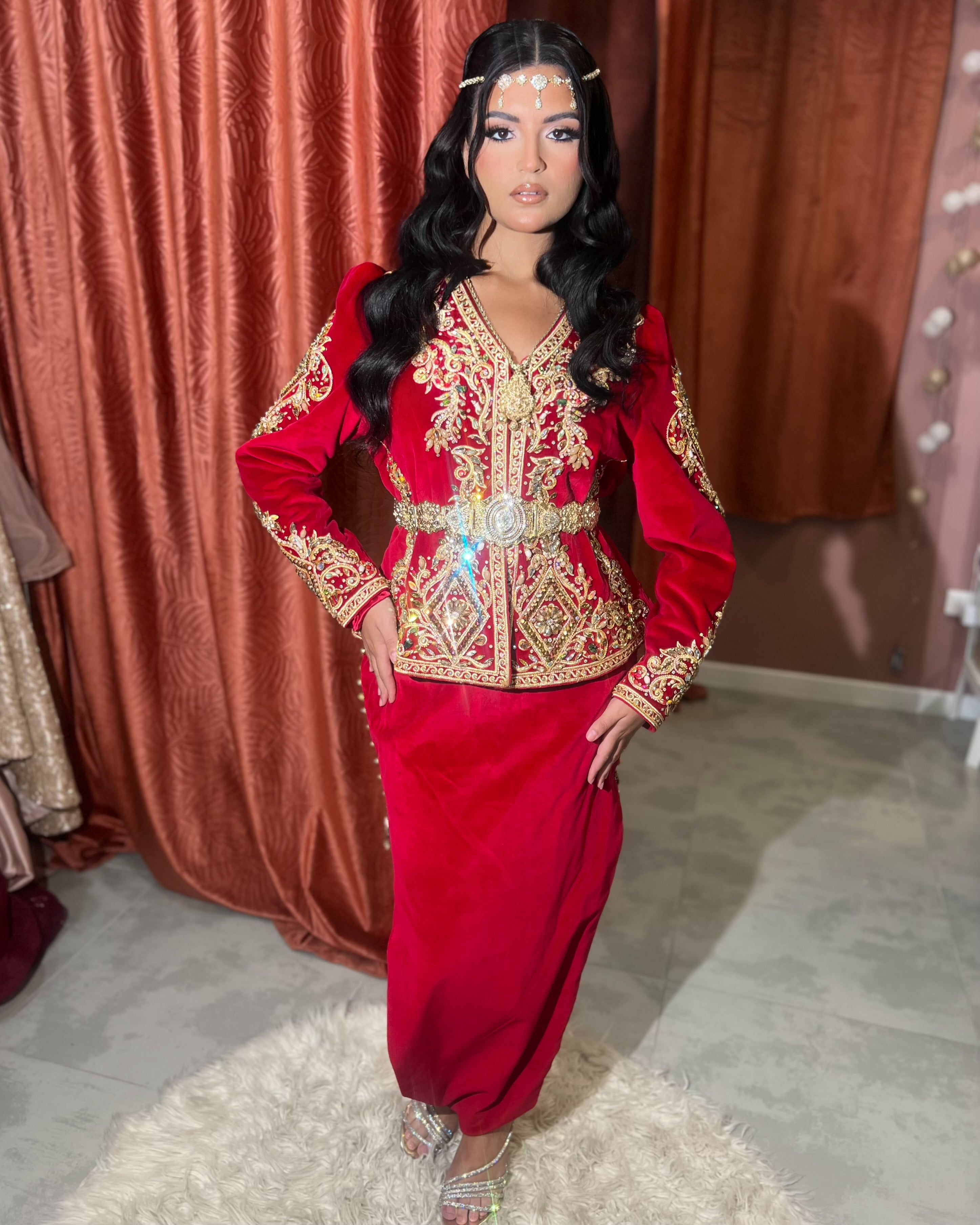 Karakou rouge perlé "Sarah" - haute couture