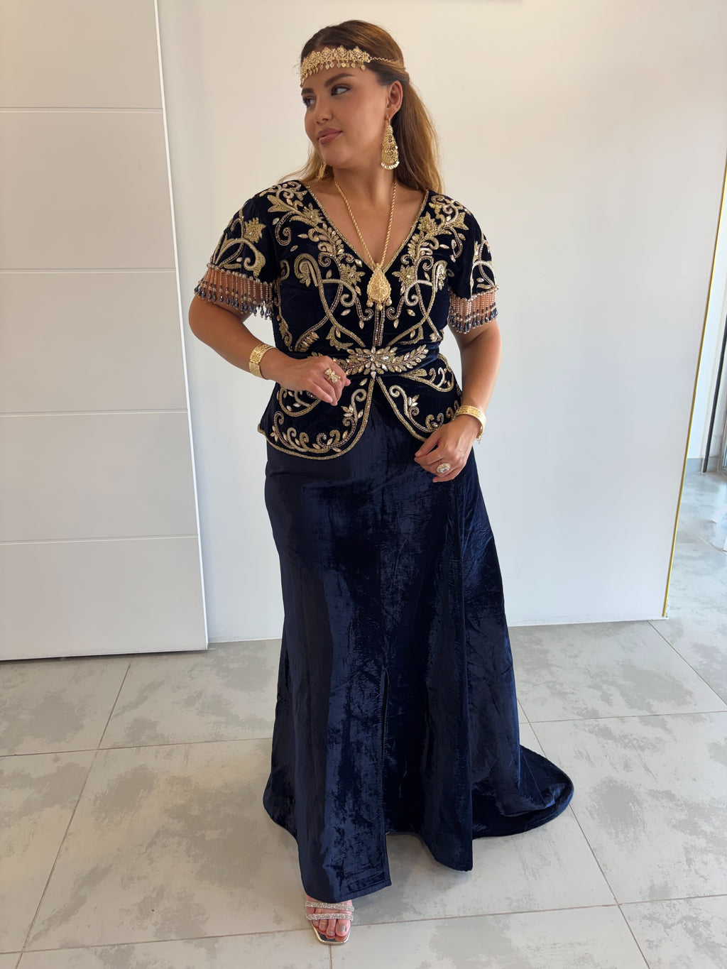 Karakou bleu velours jupe