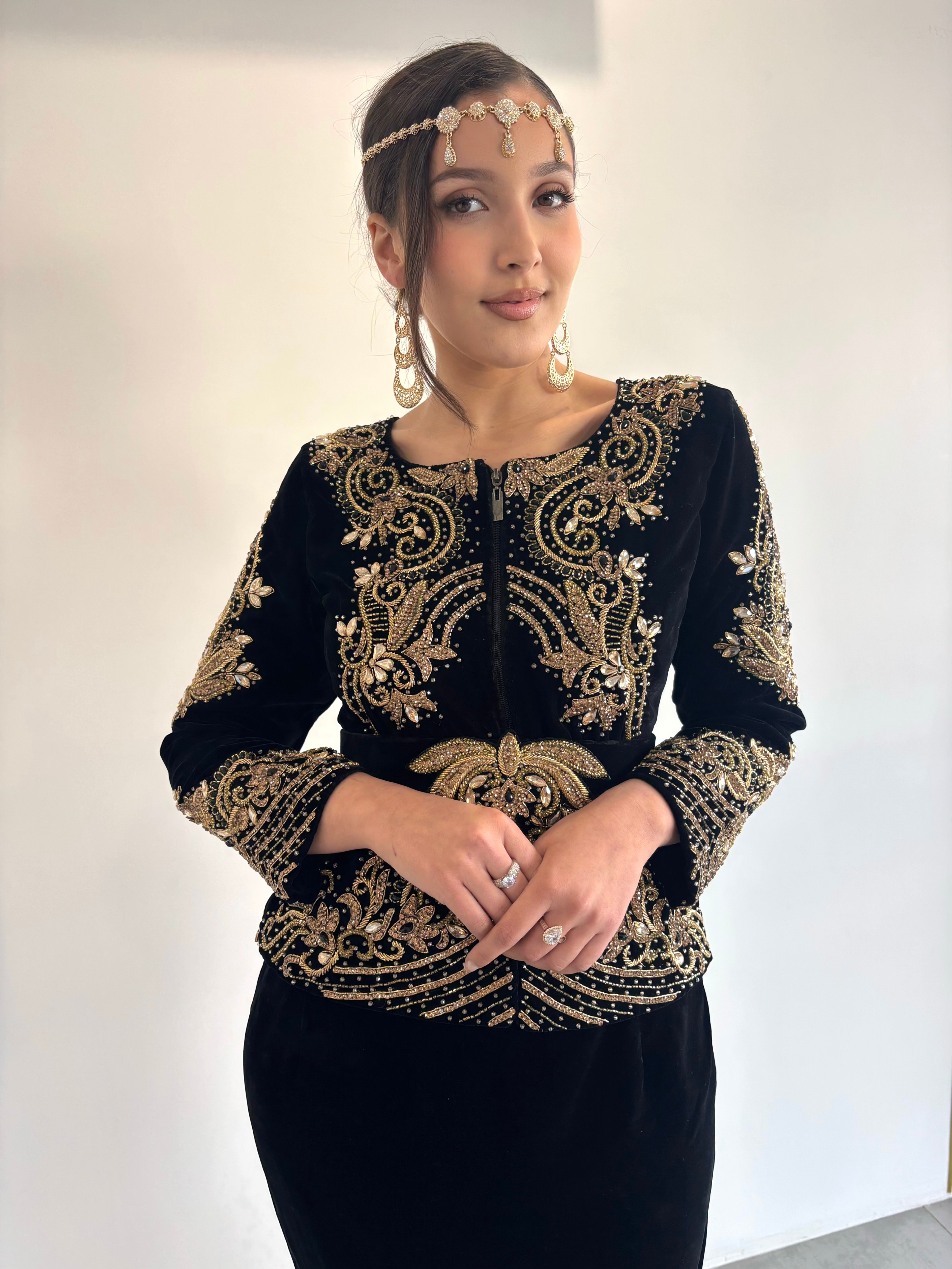 Karakou noir perlé velours “Safiya”
