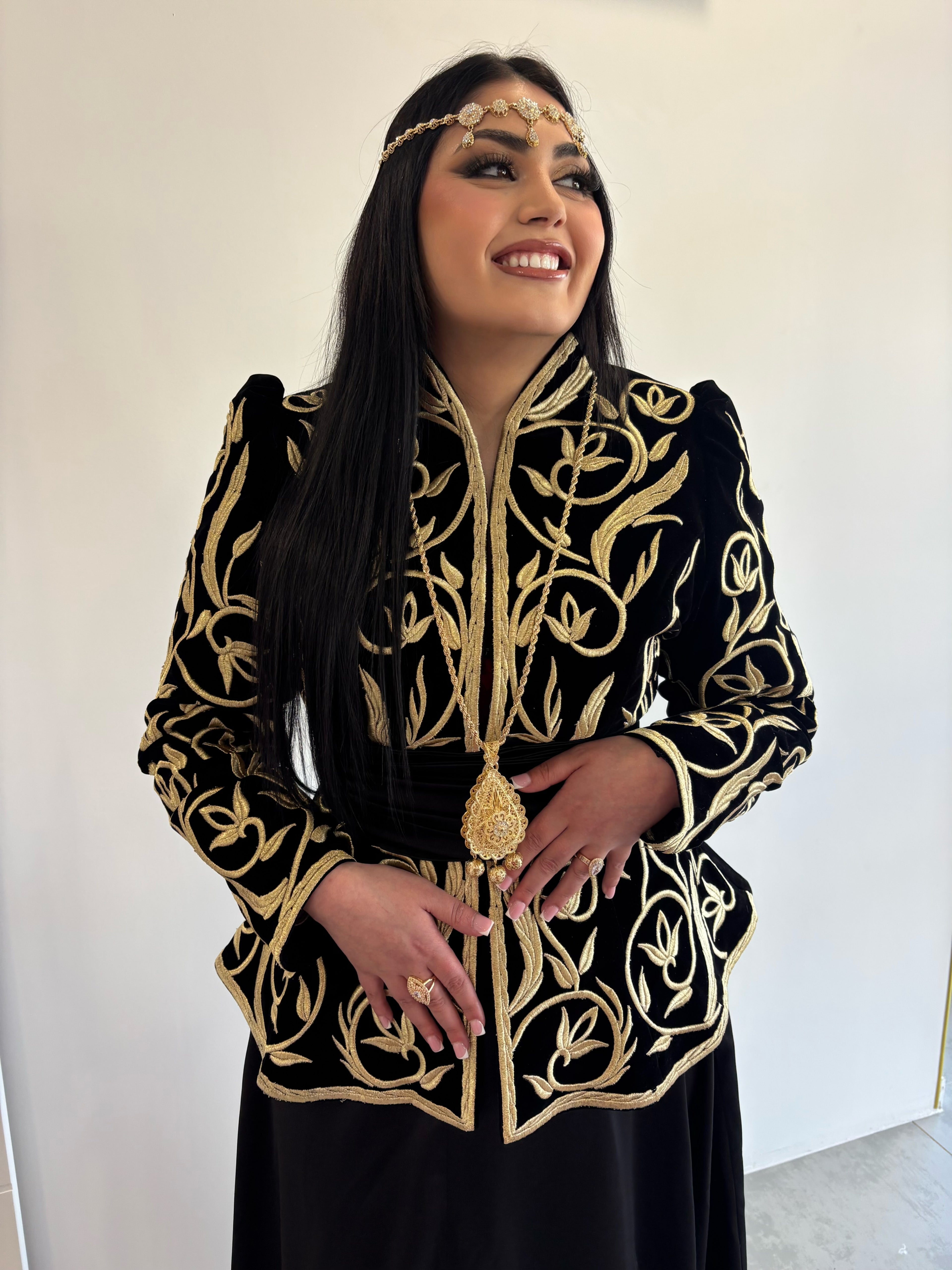 Karakou brodé noir