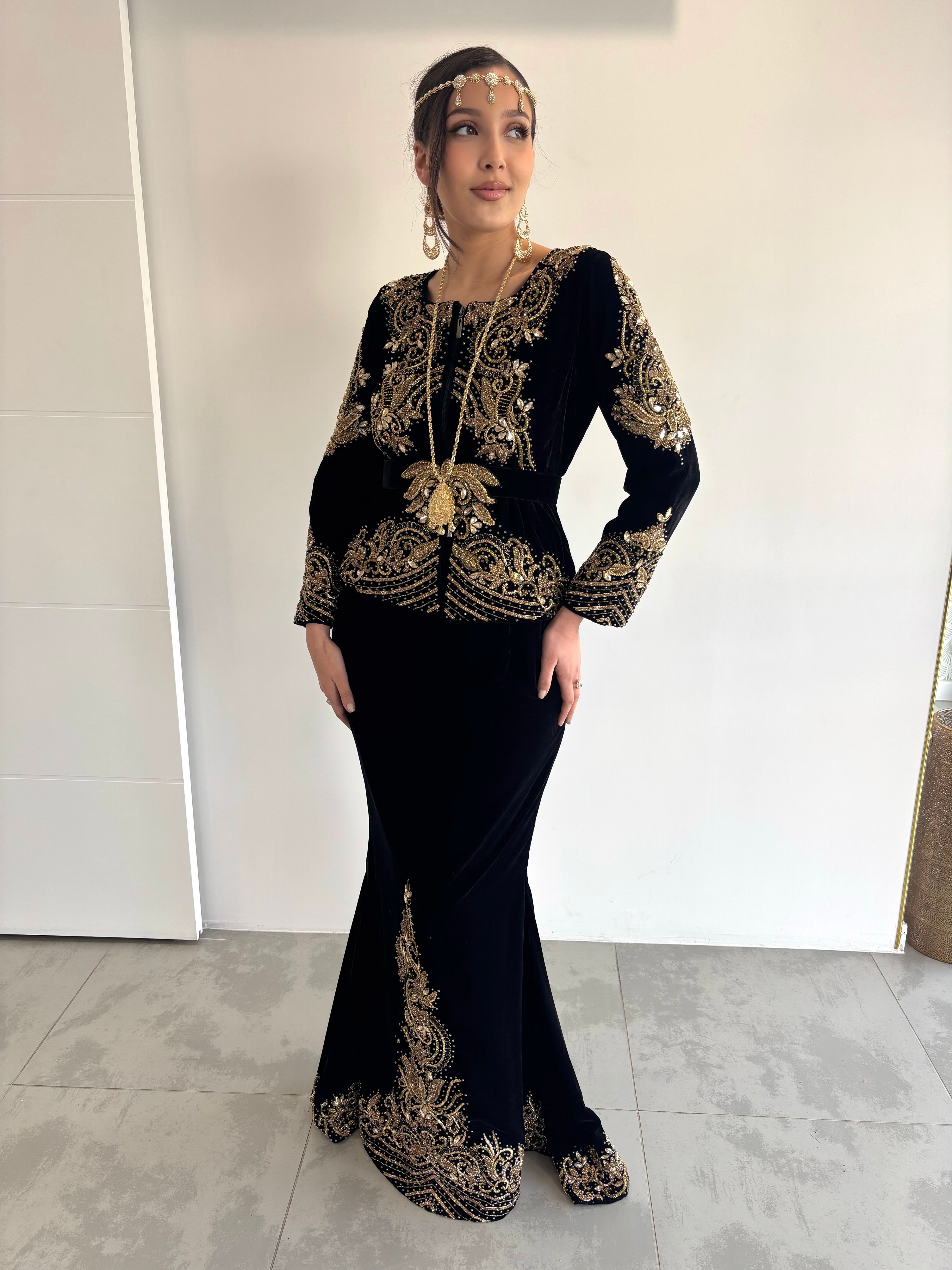 Karakou noir perlé velours “Safiya”
