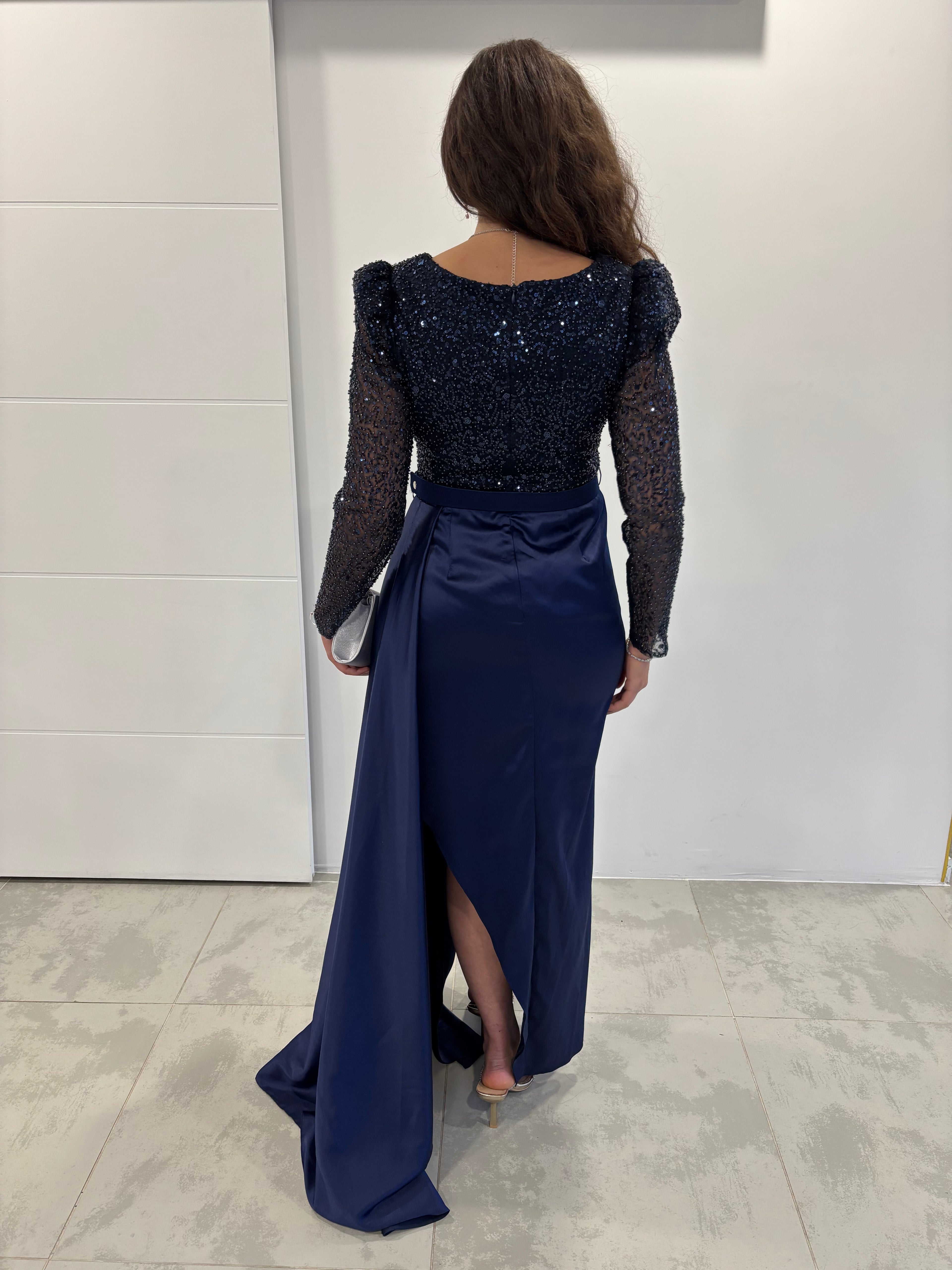 Robe de soirée bleue marine satinée "Nalya"