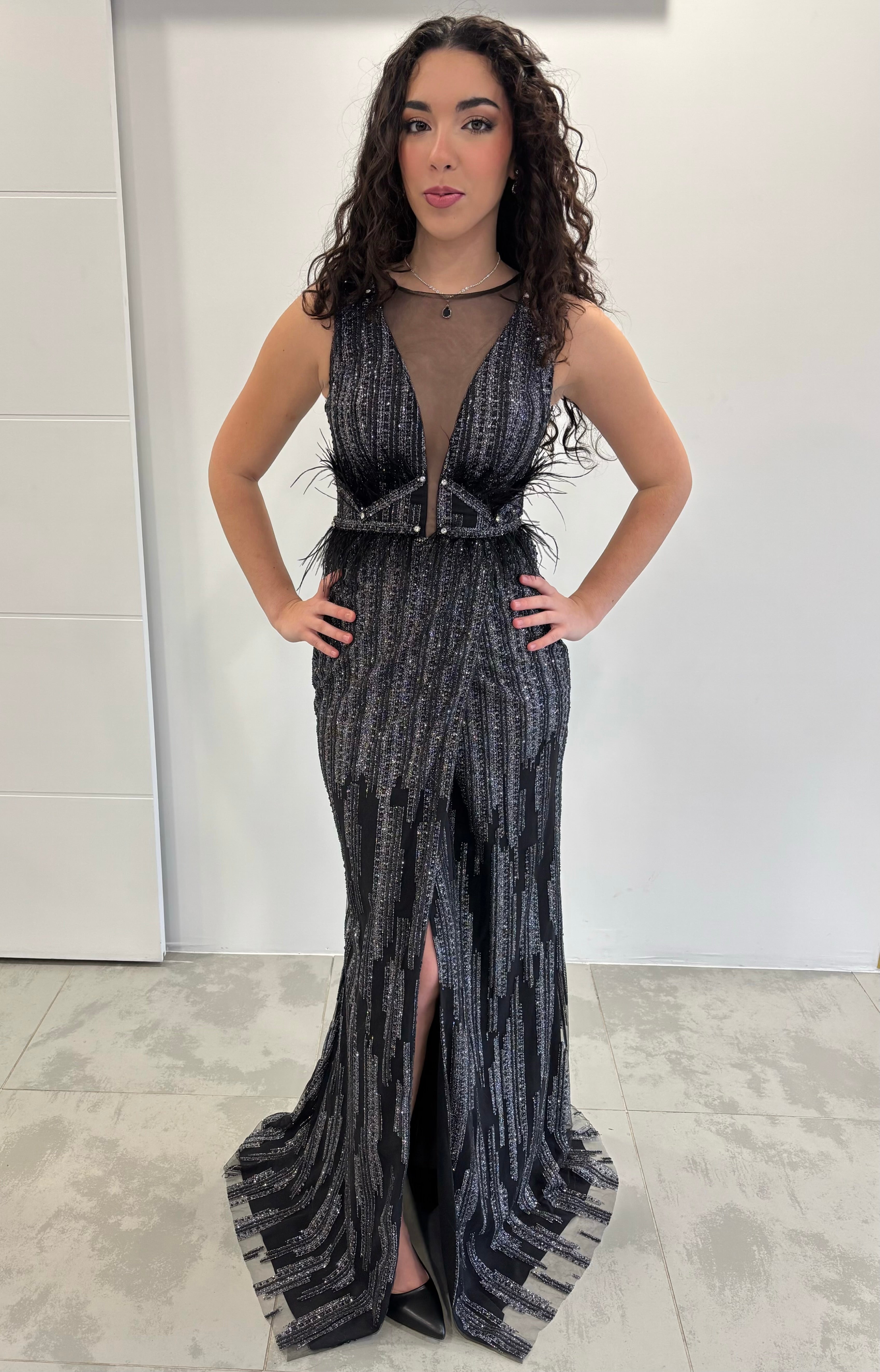 Robe de soirée noire pailletée “Valentina”