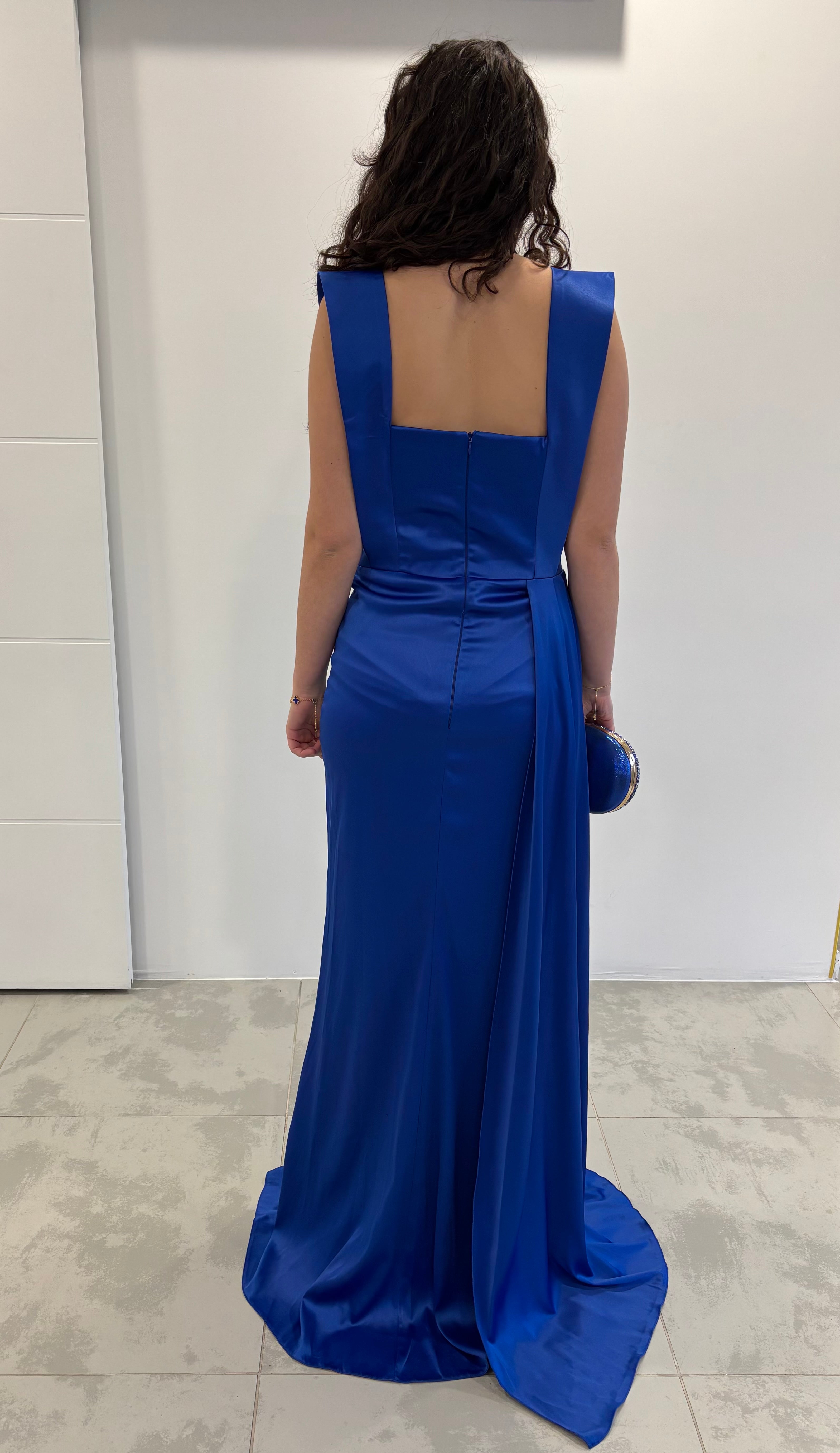 Robe de soirée satinée bleu royal – Élégance & raffinement absolu