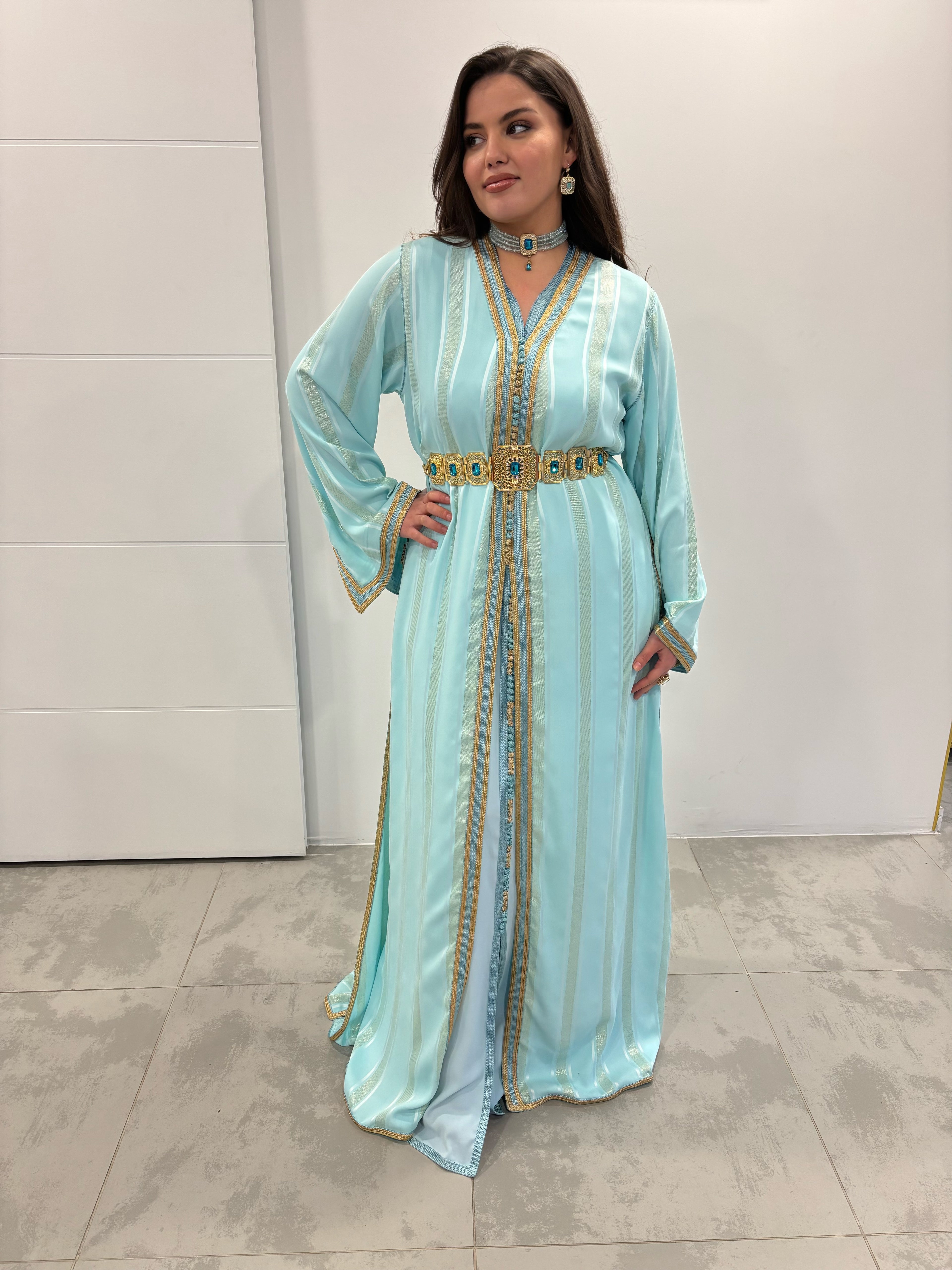 Takchita vert d’eau en vente, robe traditionnelle pour mariage et événements